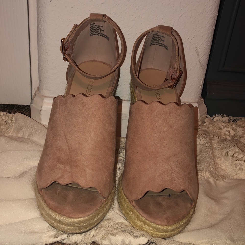 Pink suede scalloped wedges